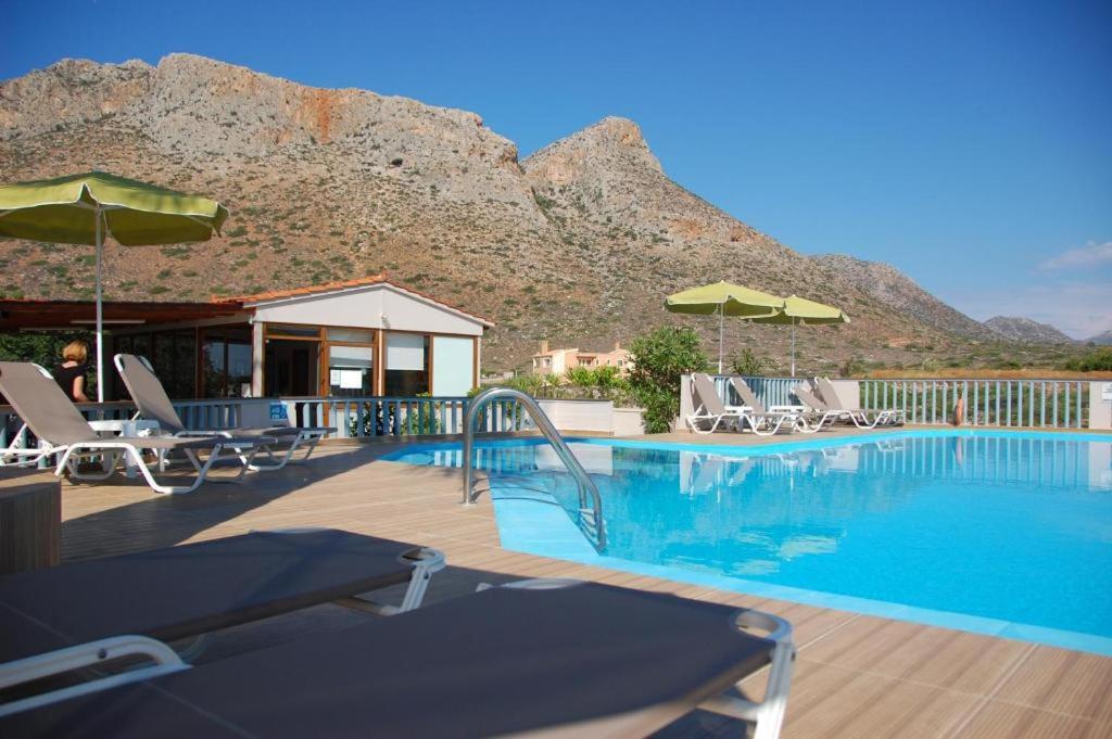Cathrin Suites Stavros  Exterior photo