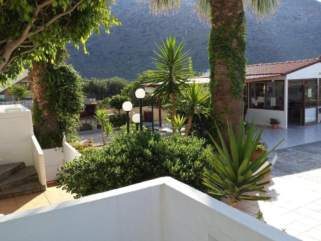 Cathrin Suites Stavros  Exterior photo